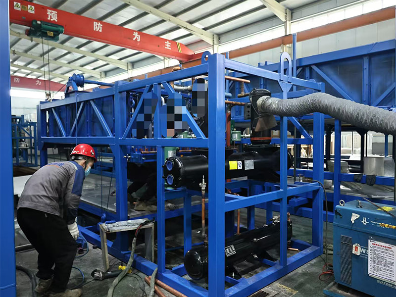 ทดลองใช้เครื่องทำน้ำแข็งบล็อก BAOCHARM 5 ตัน ก่อนส่งมอบ