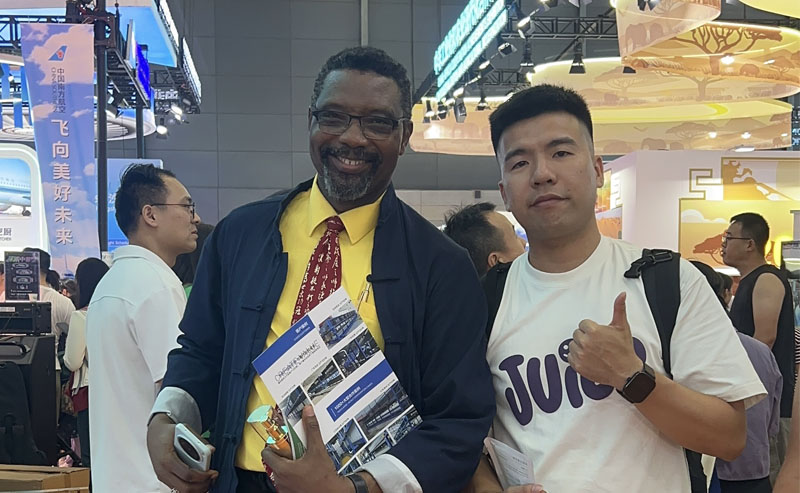 เครื่องทำน้ำแข็งบล็อกอุตสาหกรรม BAOCHARM จุดประกายการปฏิวัติการผลิตน้ำแข็งทั่วโลก