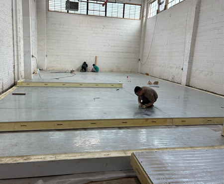 มาตรฐานการแปรรูปเนื้อวัวพรีเมียมของนิวยอร์ก: ห้องแช่แข็งอัจฉริยะ BAOCHARM พร้อมโซลูชันเครื่องทำน้ำแข็ง ช่วยให้มั่นใจได้ถึงความสดใหม่ของห่วงโซ่อาหารทั้งหมด