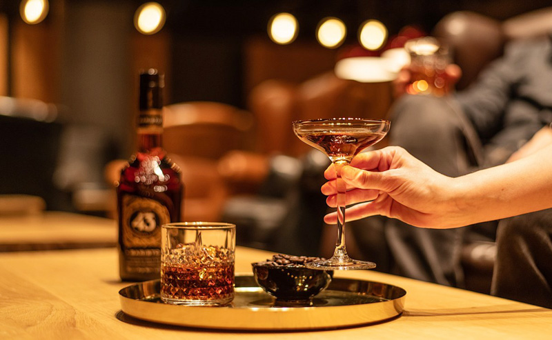 transparent ice for cocktails